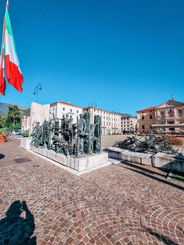 IL MONUMENTO ALLA CITTA' DI VITTORIO VENETO – Giugi On the Road, image size:768x1024