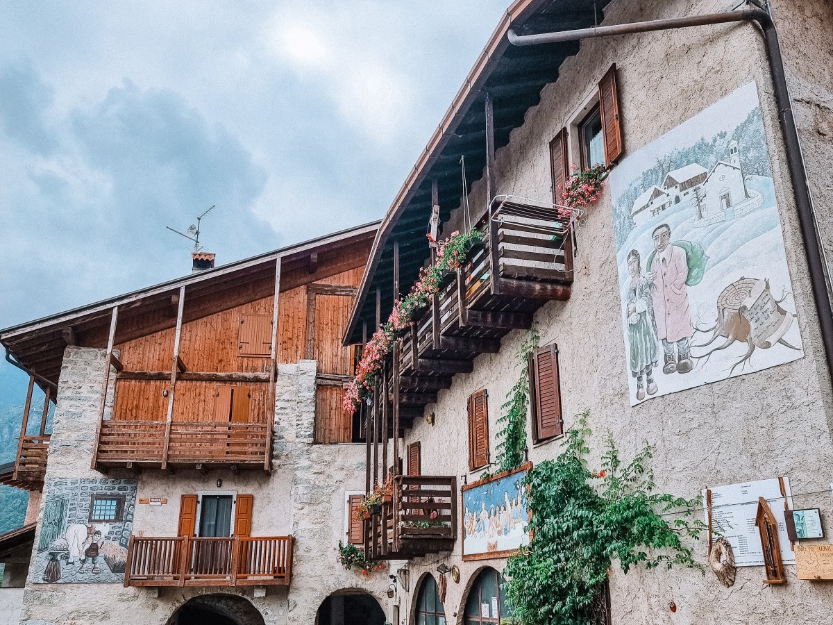 BALBIDO: IL BORGO TRENTINO DEI MURALES E DELLA STREGA&nbsp;GIGANTE
